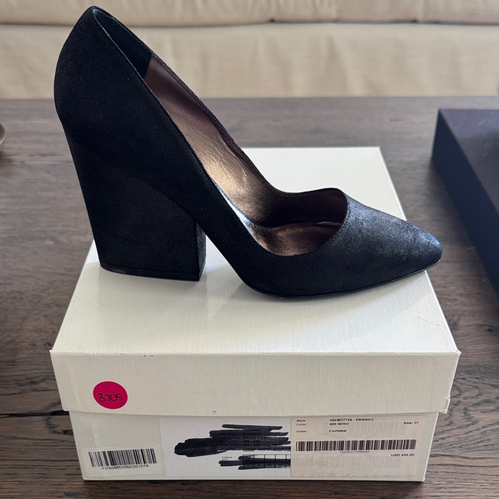 Maxmara Black Wedge Pumps